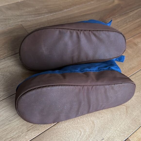 Women’s The North Face down camp slippers - Picture 4 of 7